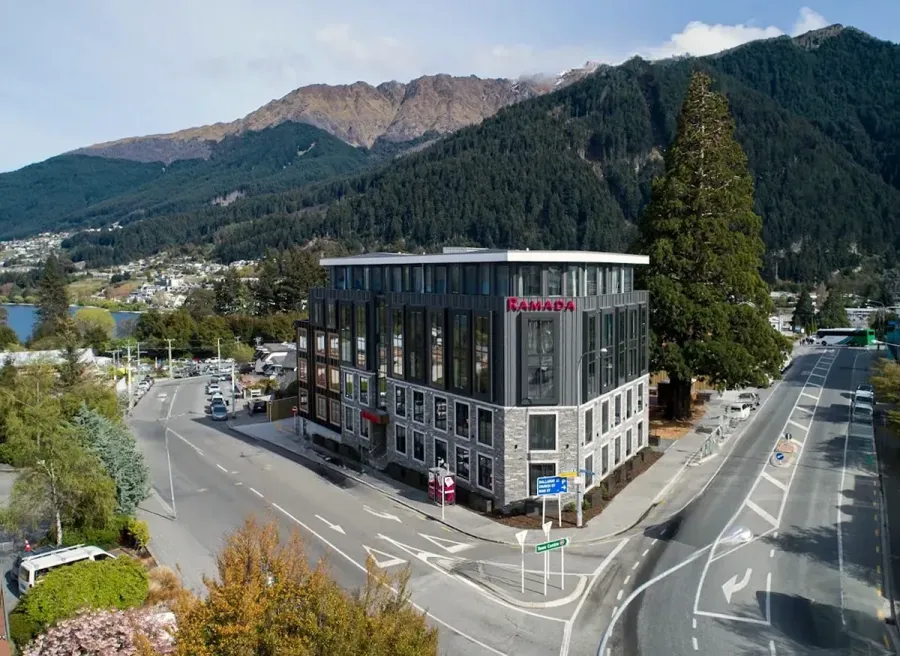 Ramada Queenstown Central
