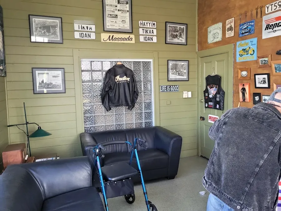 Pitt st barber