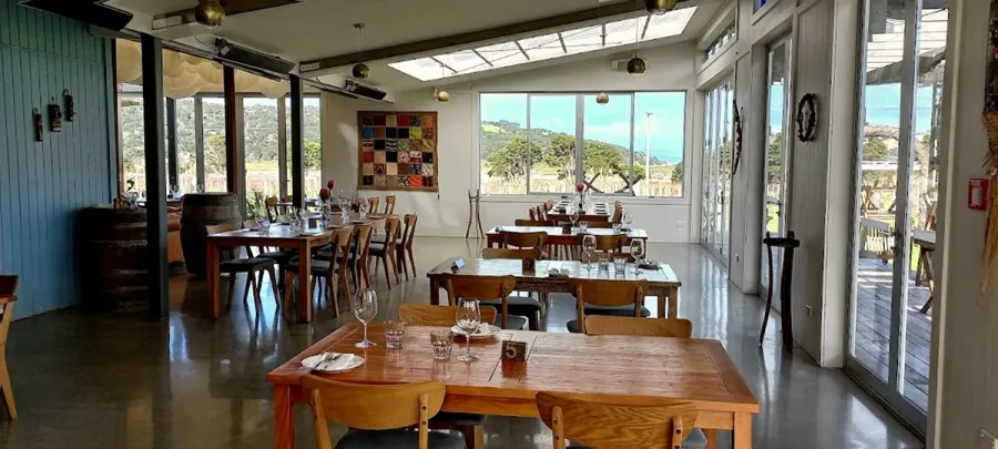 Passage Rock Wines & Restaurant