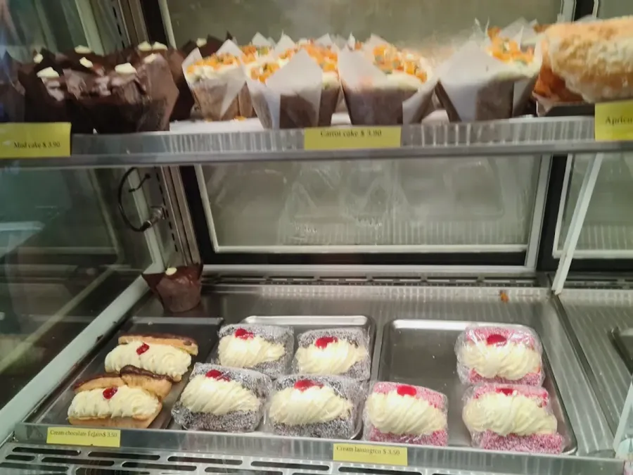Casa Pequena Cafe and bakery