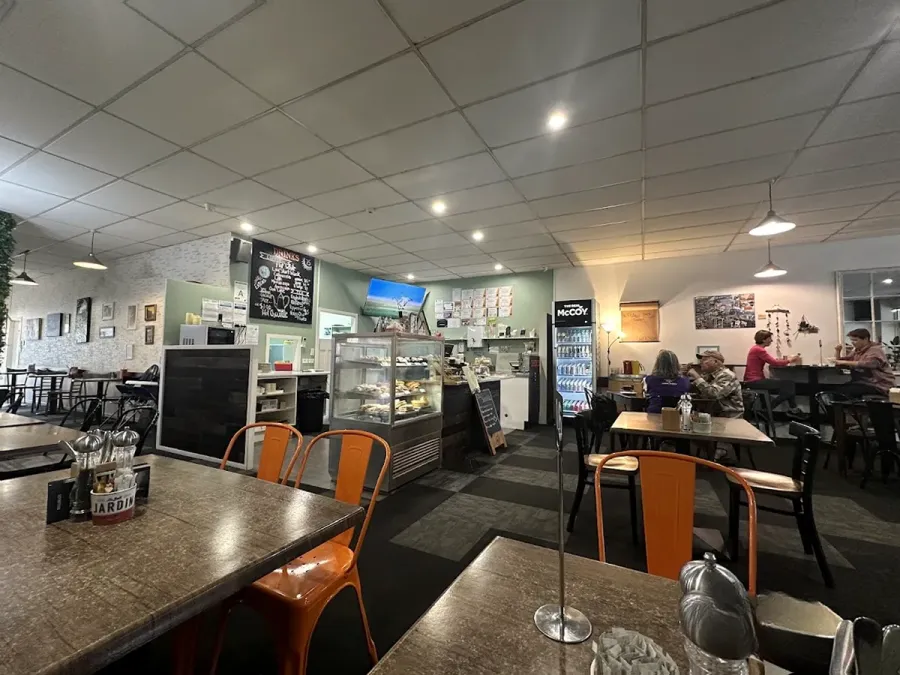 Cafe and Restaurant 75