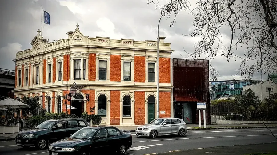The Birdcage Tavern