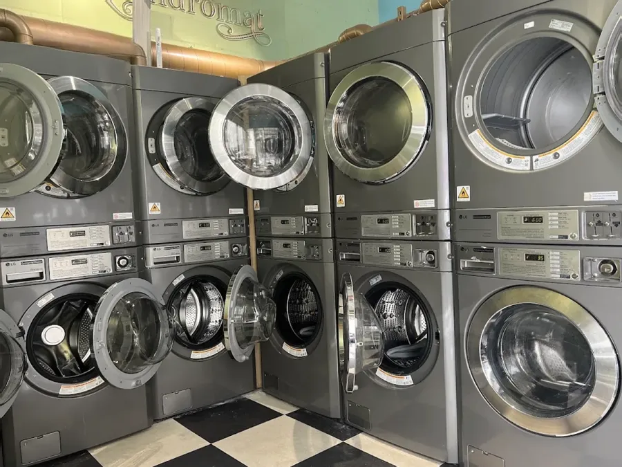 CJ's Laundromat
