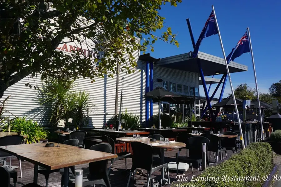 The Landing Restaurant & Bar