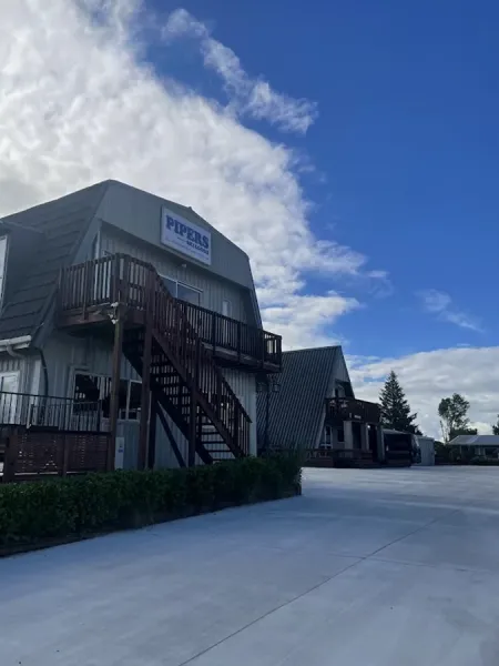 Pipers Lodge Restaurant & Bar
