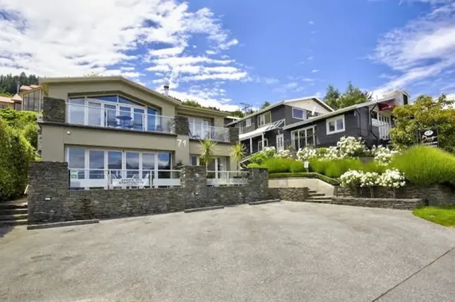 Queenstown House Boutique B&B