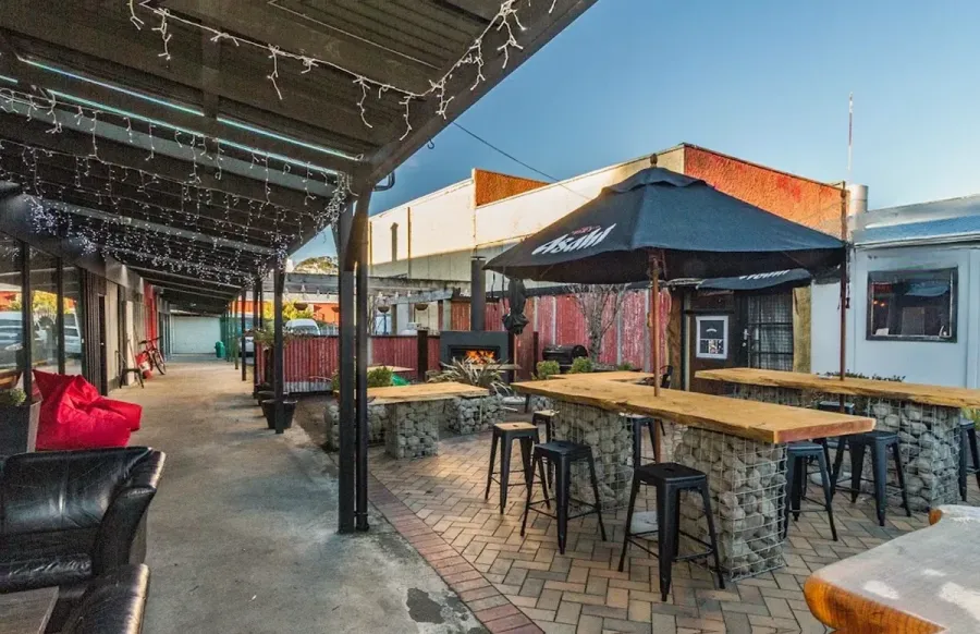 Industry Bar and Grill - Ohakune Licensed Restaurant
