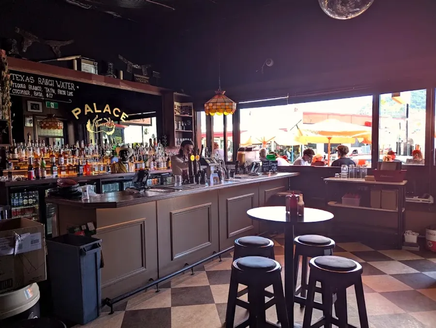 Palace Tavern