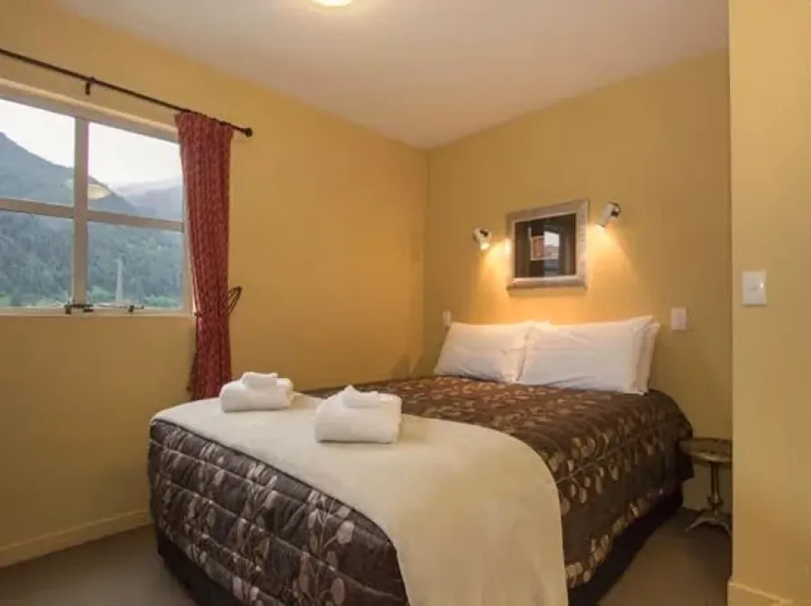 Caples Court Motel