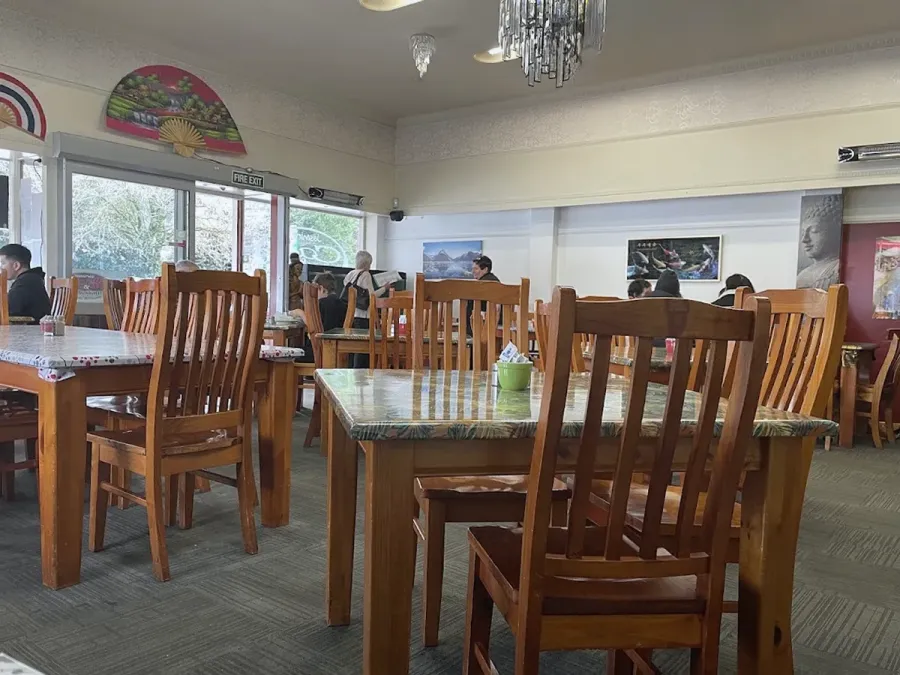Jasmines Cafe & Thai Restaurant