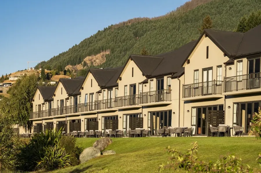 Platinum Queenstown Villa Apartments