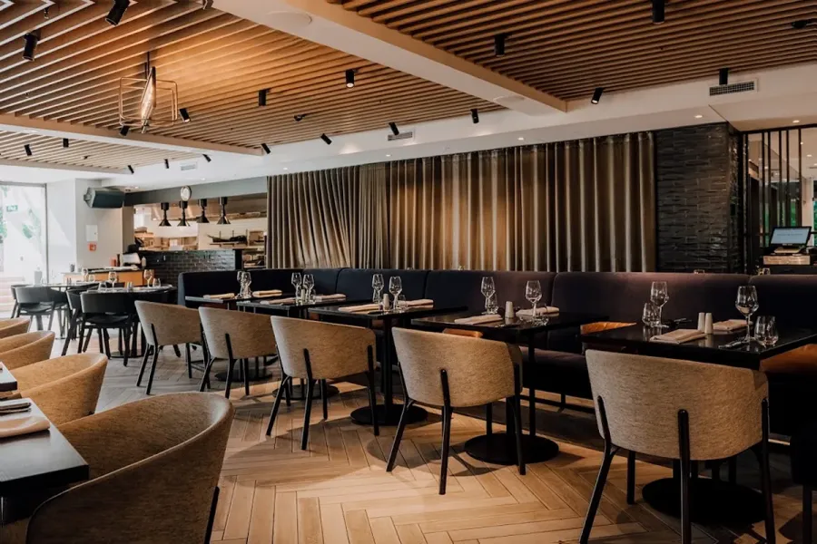 Queen's Head Bar & Eatery