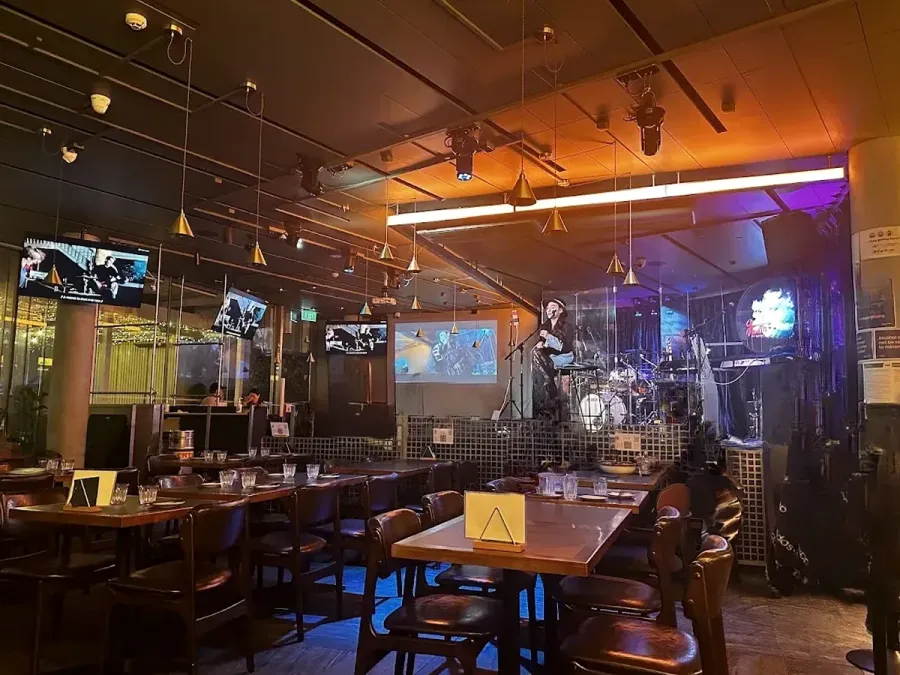 滚吧 Gwen Bar & Restaurant