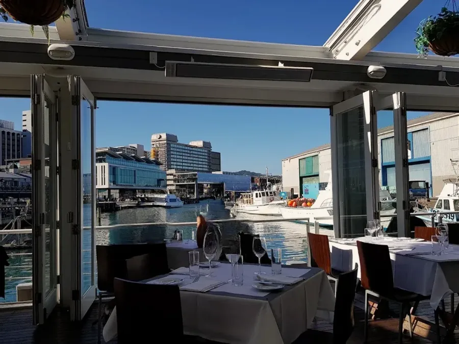 Dockside Restaurant & Bar