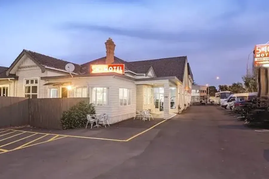 540 on Great South Motel