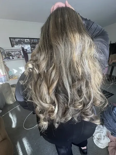 Fiona Hut Hair Studio