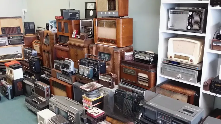 Electronic Services (Sound & Vision)