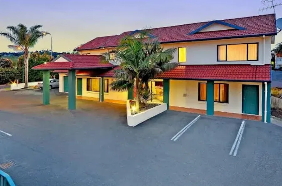 Academy at Botany Motor Inn
