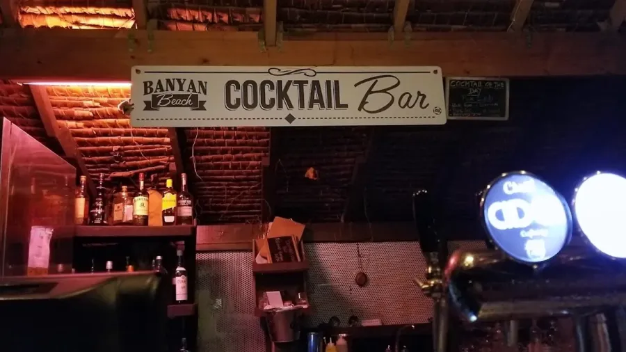 Banyan Beach Bar