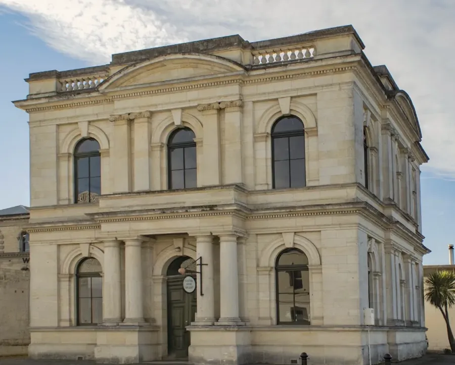 Customs House Gallery - home of the North Otago Art Society Inc