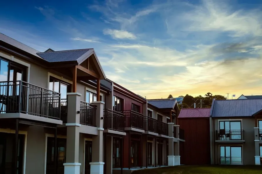 Mariner Suites