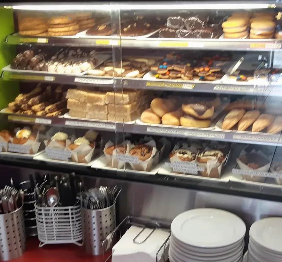 Daily Grinds Cafe & Bakery