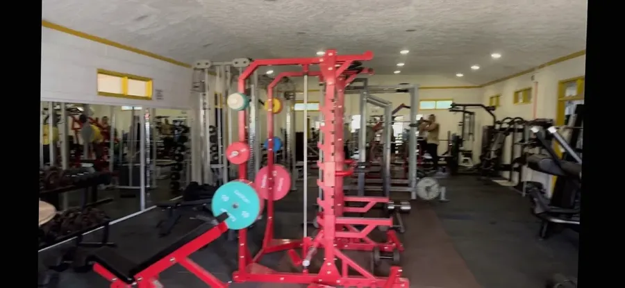 NUALEAI GYM - Top Guys Train Here!