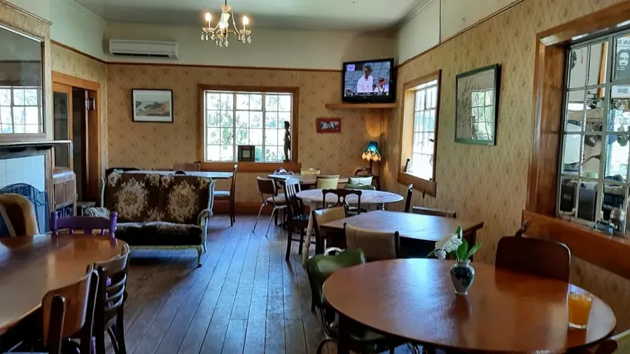 The Queen Charlotte Tavern