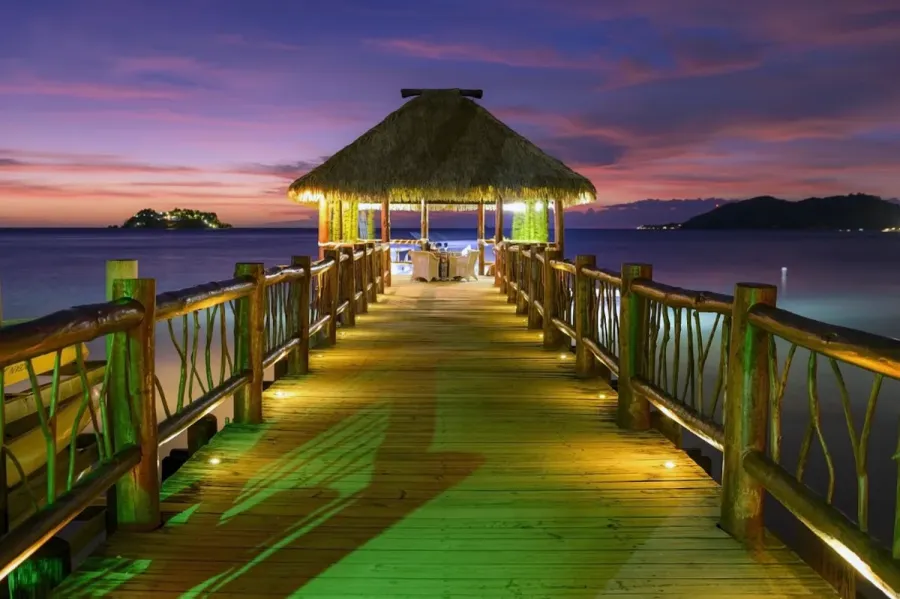 Tropica Island Resort