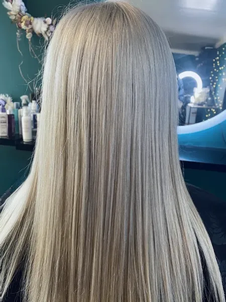 Lunar Hair & Co.