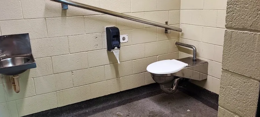 Fergusson Drive Public Toilets