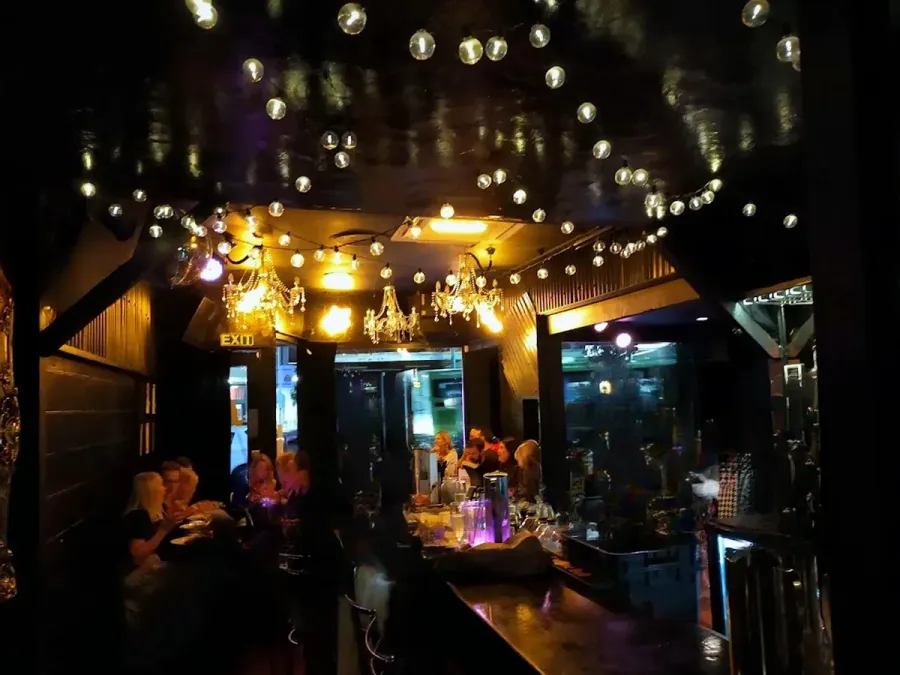 Caluzzi Cabaret