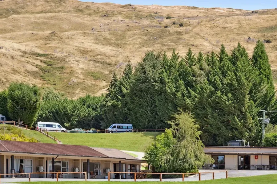 Sundale Holiday Park (formerly Mt Aspiring Holiday Park)
