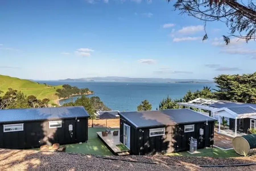 Woodside Bay Chalets - Waiheke