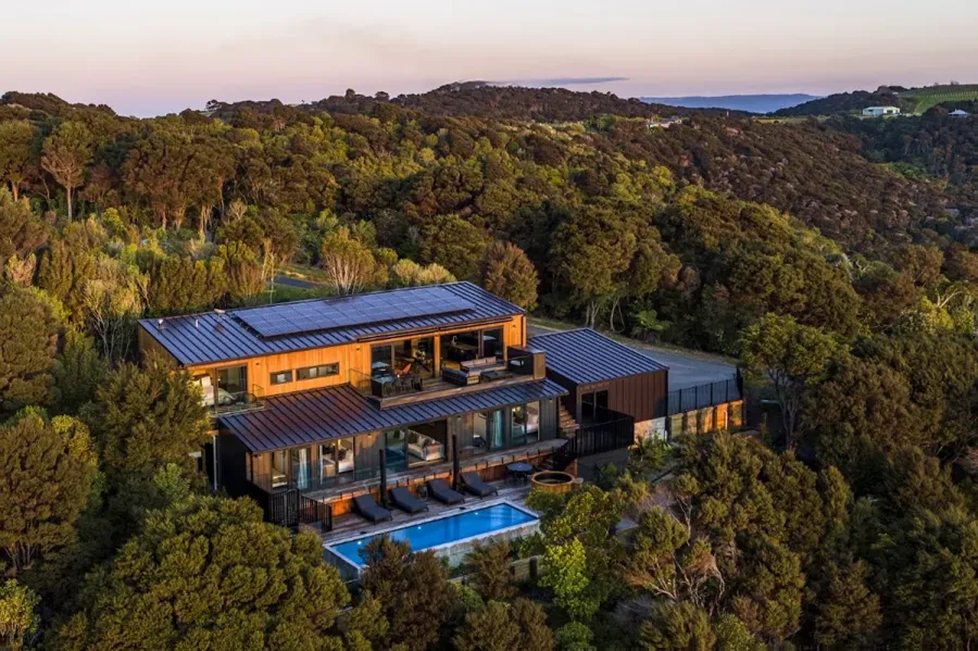 Kaitiaki Lodge | Waiheke Accommodation