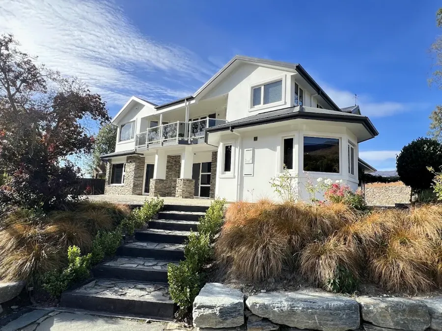 Wanaka Lake House