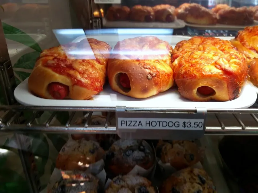 Hollywood Bakery & Cafe