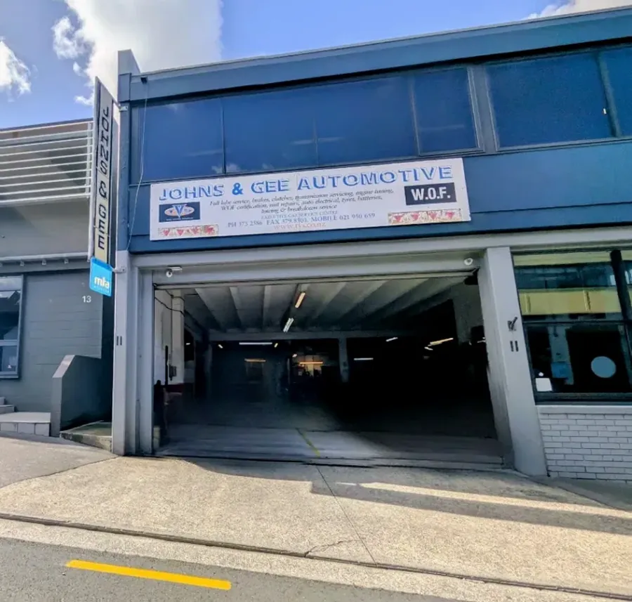 Johns and Gee Automotive