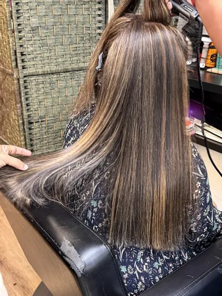Alex Hair and Beauty Salon