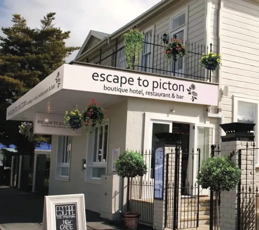 Escape To Picton Boutique Hotel, Restaurant & Wine Bar