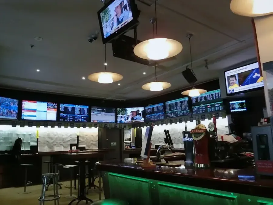 The Right Track Sports Cafe