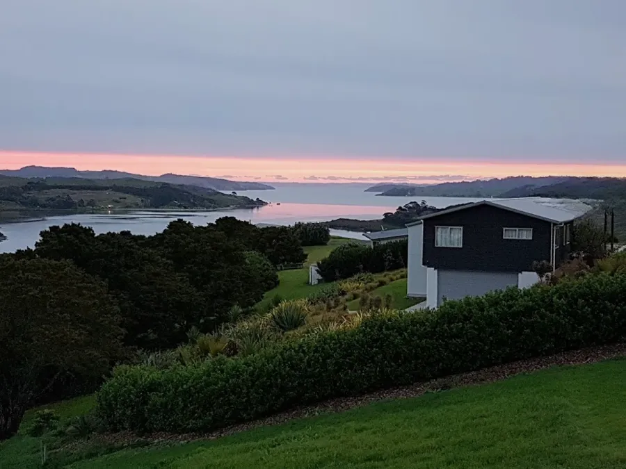 The Retreat at Takahoa Bay