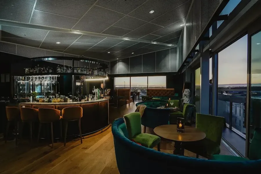 360 Cocktail Bar