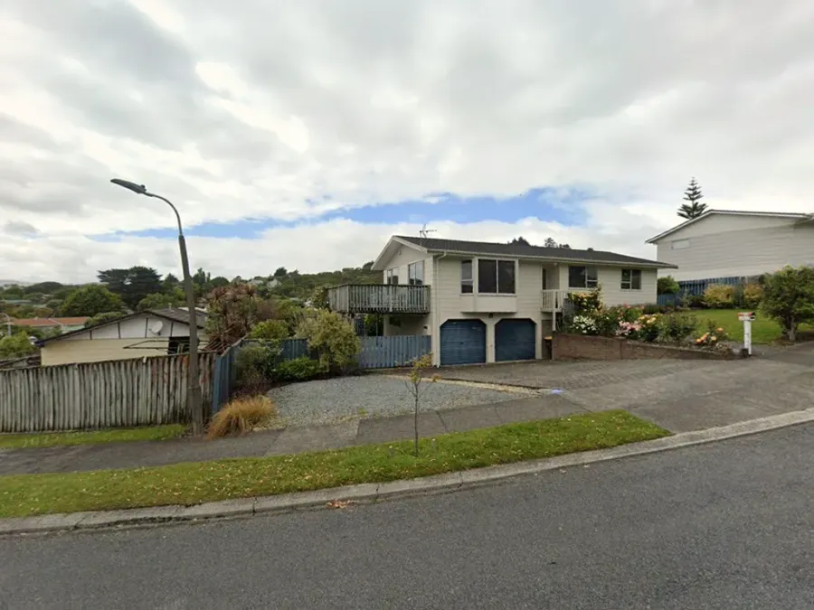 AAA Gardening And Lawns