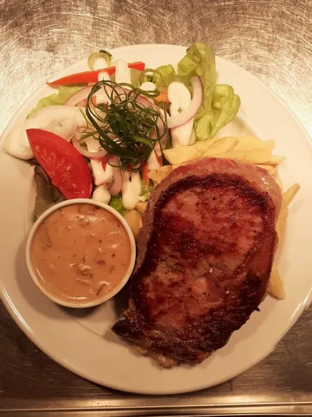 Tone's Bistro