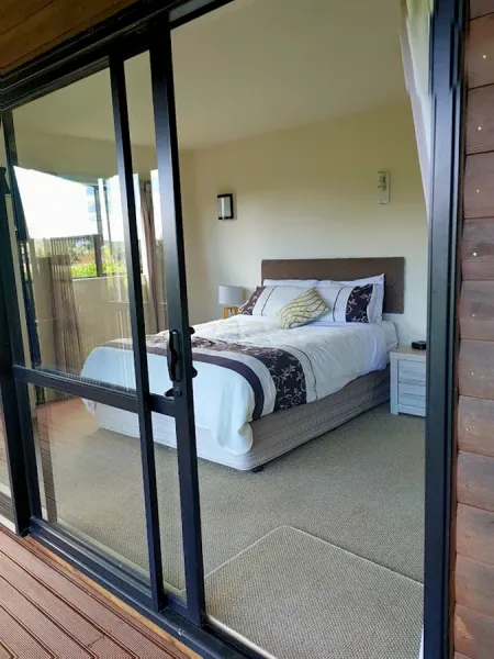 Ariari Lodge, Lake Rotorangi