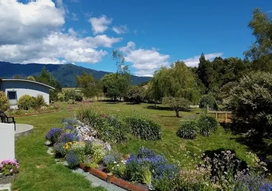 Patons Rock Beach Villas, Takaka, Golden Bay