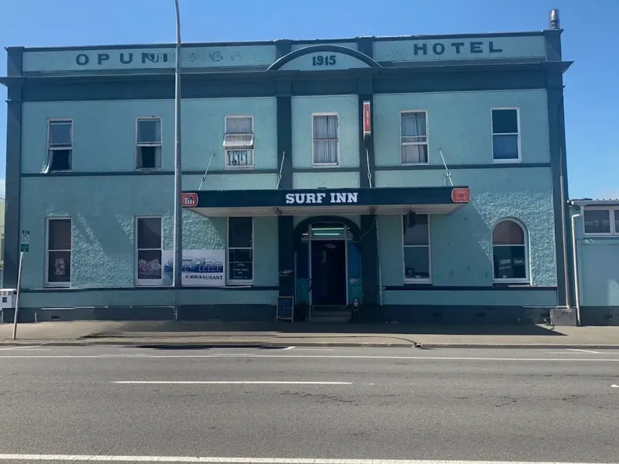 Surf Inn Bar and Restaurant