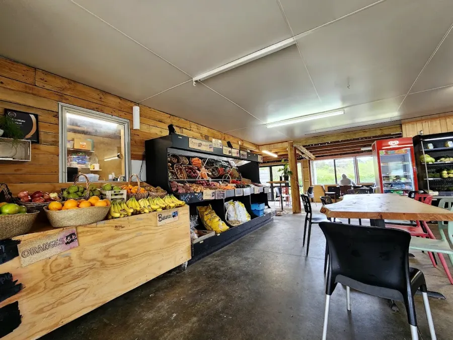 Manakau’s Famous