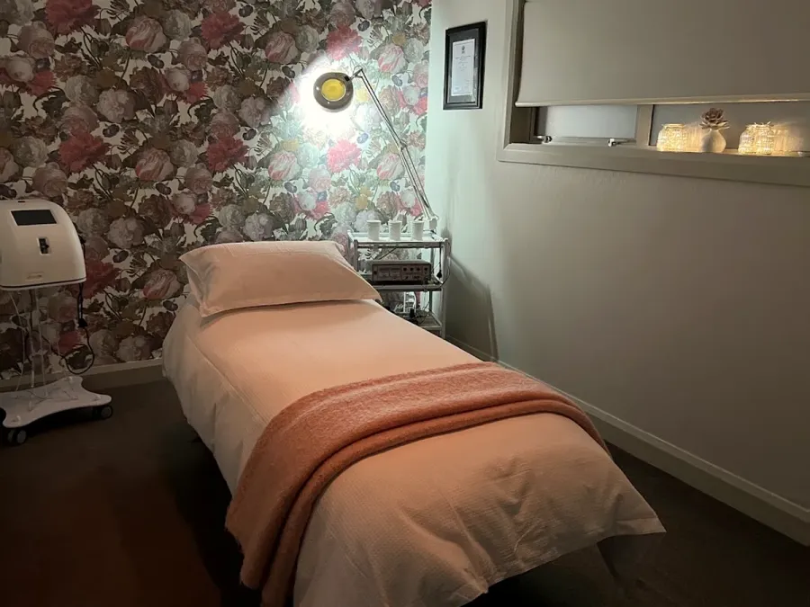Nourish Beauty - Electrolysis & IPL